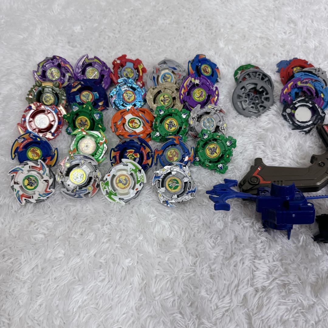 【入手困難✨】爆転シュート ベイブレード 初代 初期 まとめ 計42個 付属多数 入手困難✨】爆転シュート ベイブレード 初代 初期 まとめ 計42個 付属