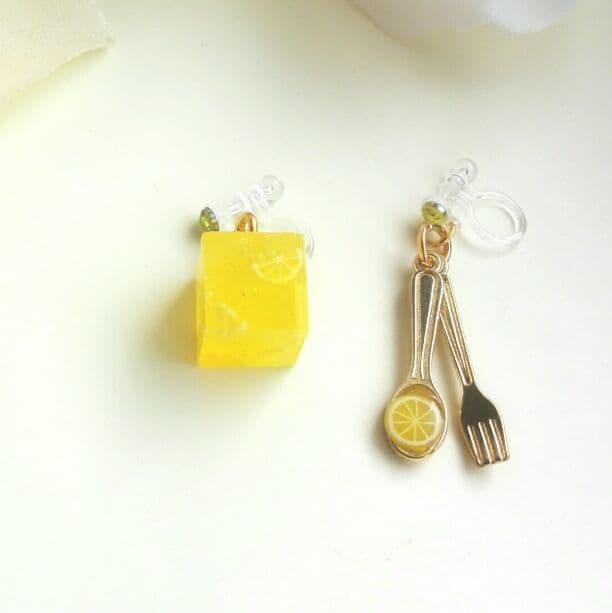 売れました　爽やかレモンイヤリング　レジン 🍋レモンのアクセサリー🍋 ありがたいことにとても人気のレモン