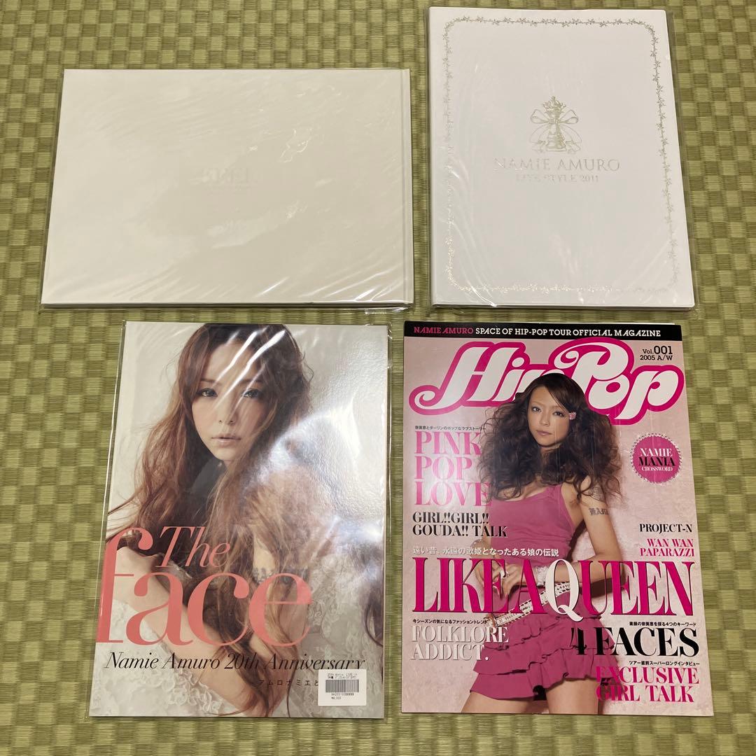 美品】安室奈美恵 ツアーパンフレット 4冊セット - メルカリ