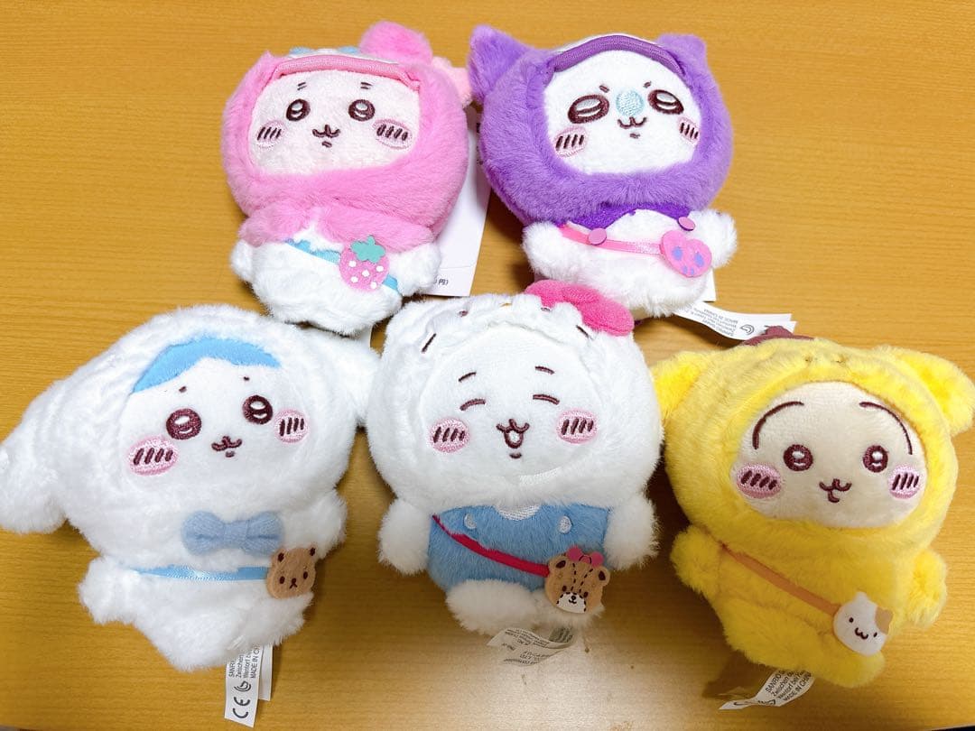 サンリオ ちいかわコラボ マスコットホルダー ハチワレ うさぎ モモンガ 古本屋 ちいかわ×サンリオキャラクターズ Kiramekko（古本屋×シナモロール