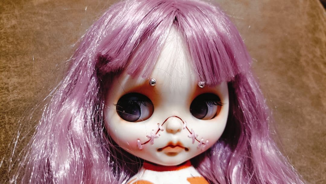 本体☆カスタムドール☆顔に縫い目 キズ 眉ピアス 女の子 アイシー