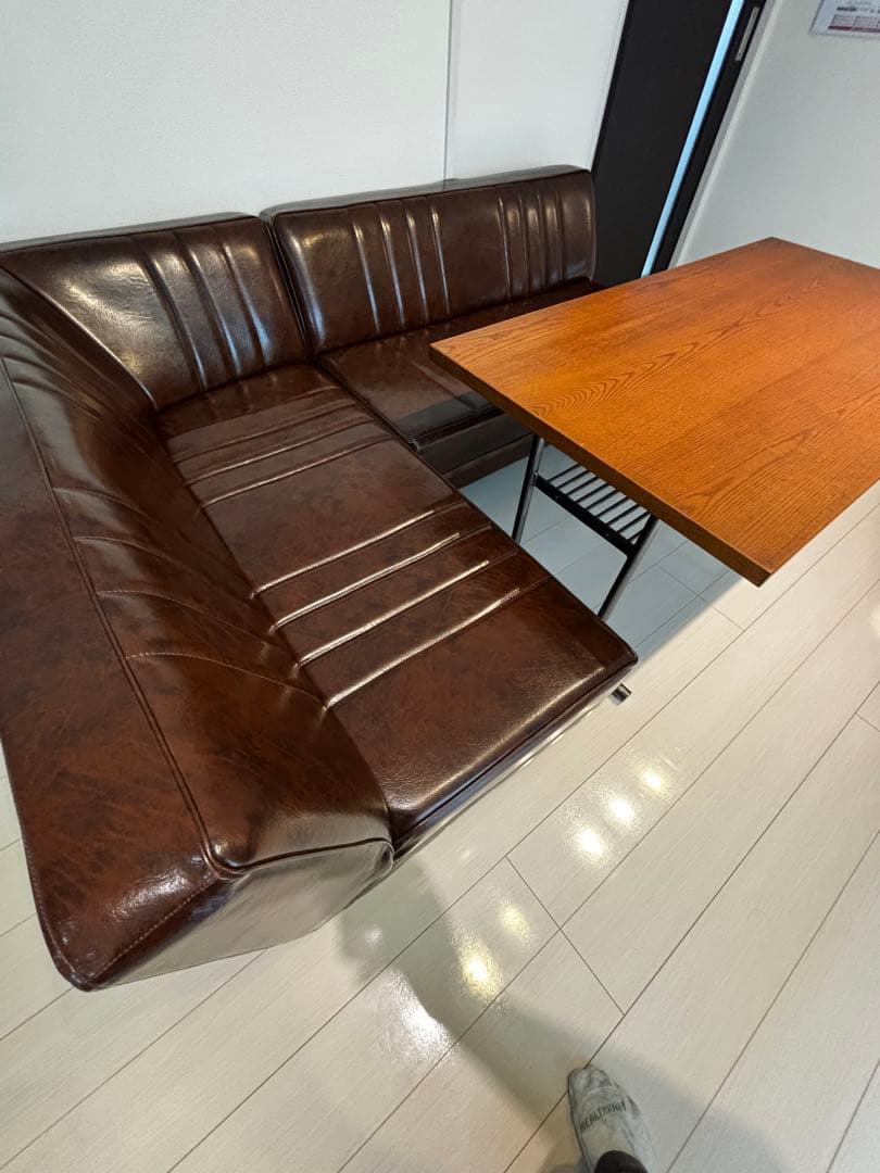 ニコアンドクラシックダイナーシリーズ　ダイニングテーブルソファセット総額20万超 FIND THE BEST COLOR FOR SOFA. 色が変われば空間も変わる！ソファの