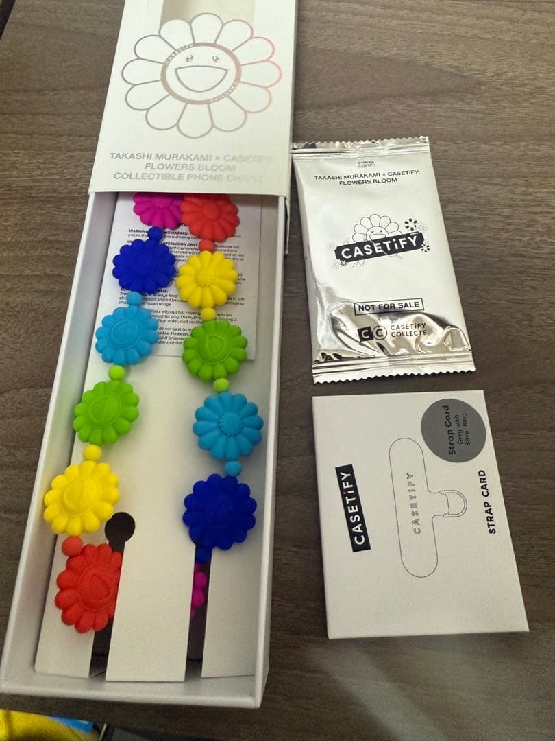 村上隆　フラワー　スマホチャーム　ケースティファイ　casetify レインボー flowers-bloom-1-92d0e5a6-5b38-