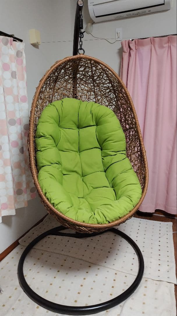 高級卵型ハンギングチェア 自立式のスタンド付き 人工ラタン（PEラタン）編み MINT ハンギングチェア 一人掛け スタンド 吊り下げ ドーム型 たまご型