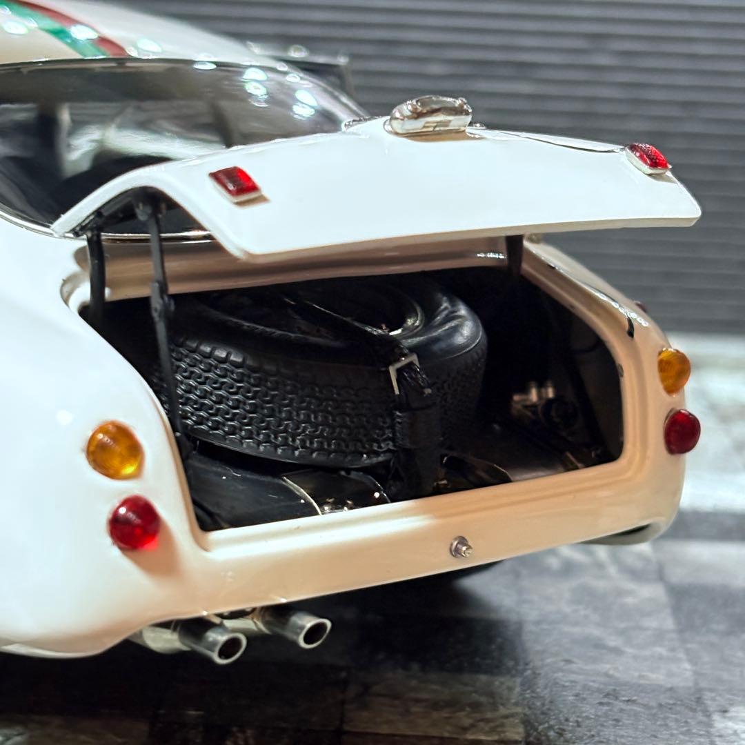 1/18 CMC アストンマーチン DB4 ザガート Le Mans 1961 - メルカリ