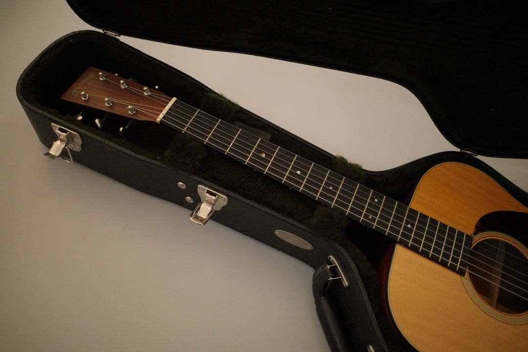 Martin OOO-18 美品 2020年新品購入、純正ハードケース付 - メルカリ