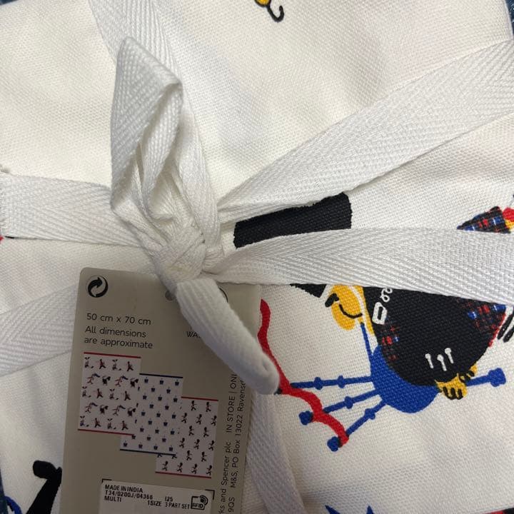 レア！M＆S エリザベス女王 プラチナジュビリー記念品 キッチンタオル
