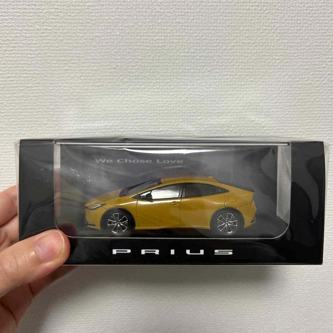 非売品 新型プリウス カラーサンプル マスタード 未開封 - メルカリ