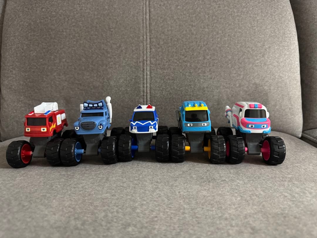 ベビーバス Babybus モンスターカー 5台セット BabyBus ベビーバス モンスターカー 5台セット - メルカリ