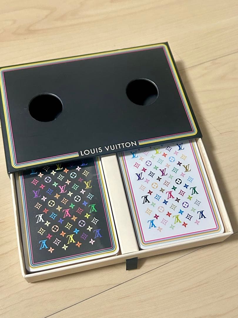 LOUIS VUITTON　ルイヴィトン✖️村上隆　マルチカラー　トランプセット ルイ・ヴィトン×村上隆のコラボレーションがふたたび。2025年元旦に