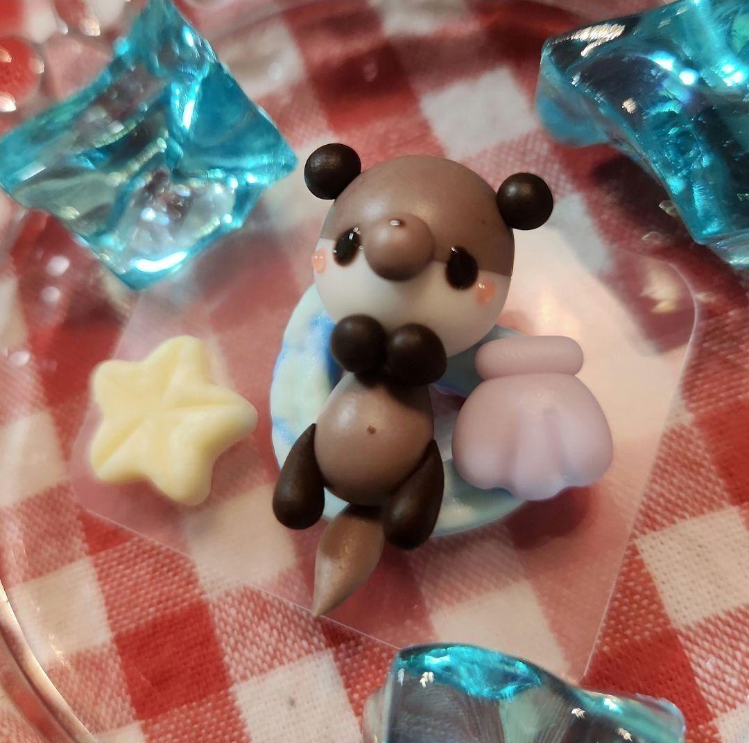 『ワン』可愛いカワウソ？♡ラッコ？♡ ラッコとカワウソがとってほしくて見つめています👀👀 ラッコと