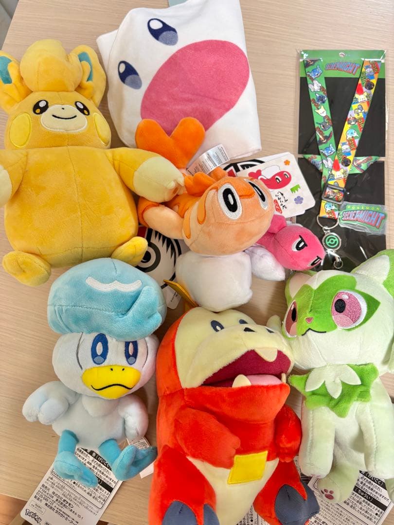 ポケモンセンター ピカピカボックス2025 ぬいぐるみ、福袋 - メルカリ