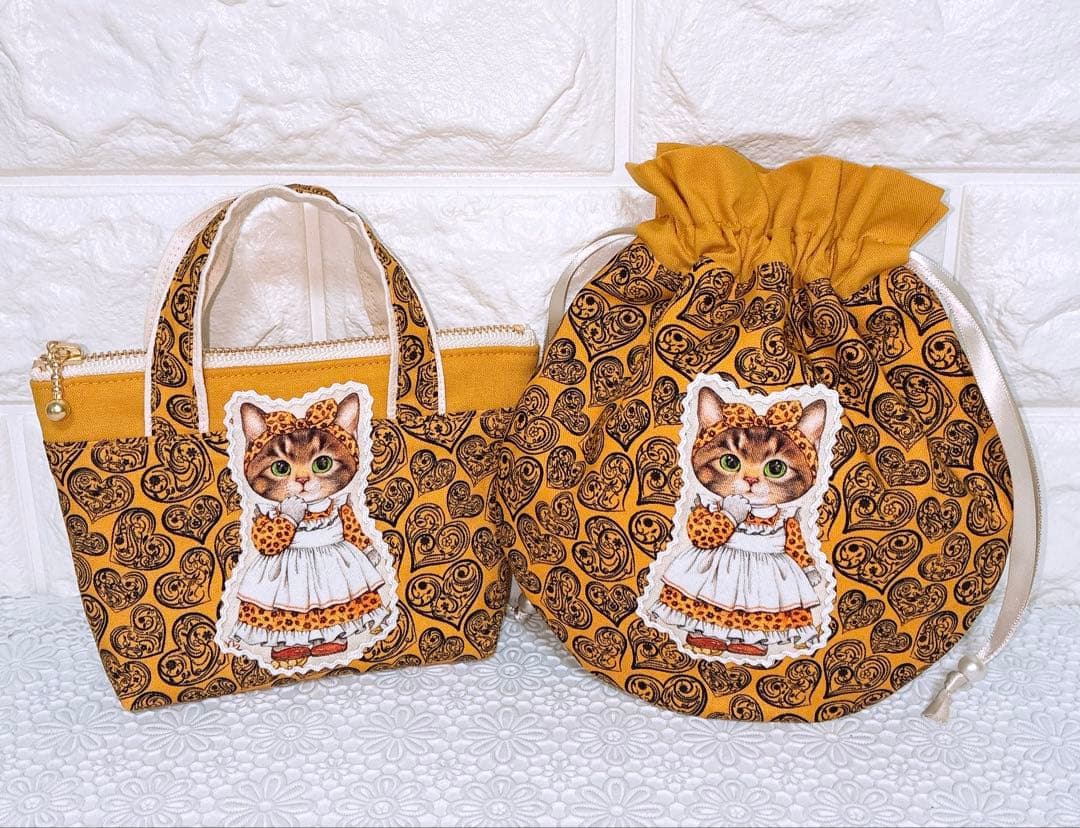 トート風ミニポーチ＆まぁるい巾着♡コヤンイサムチョン - メルカリ