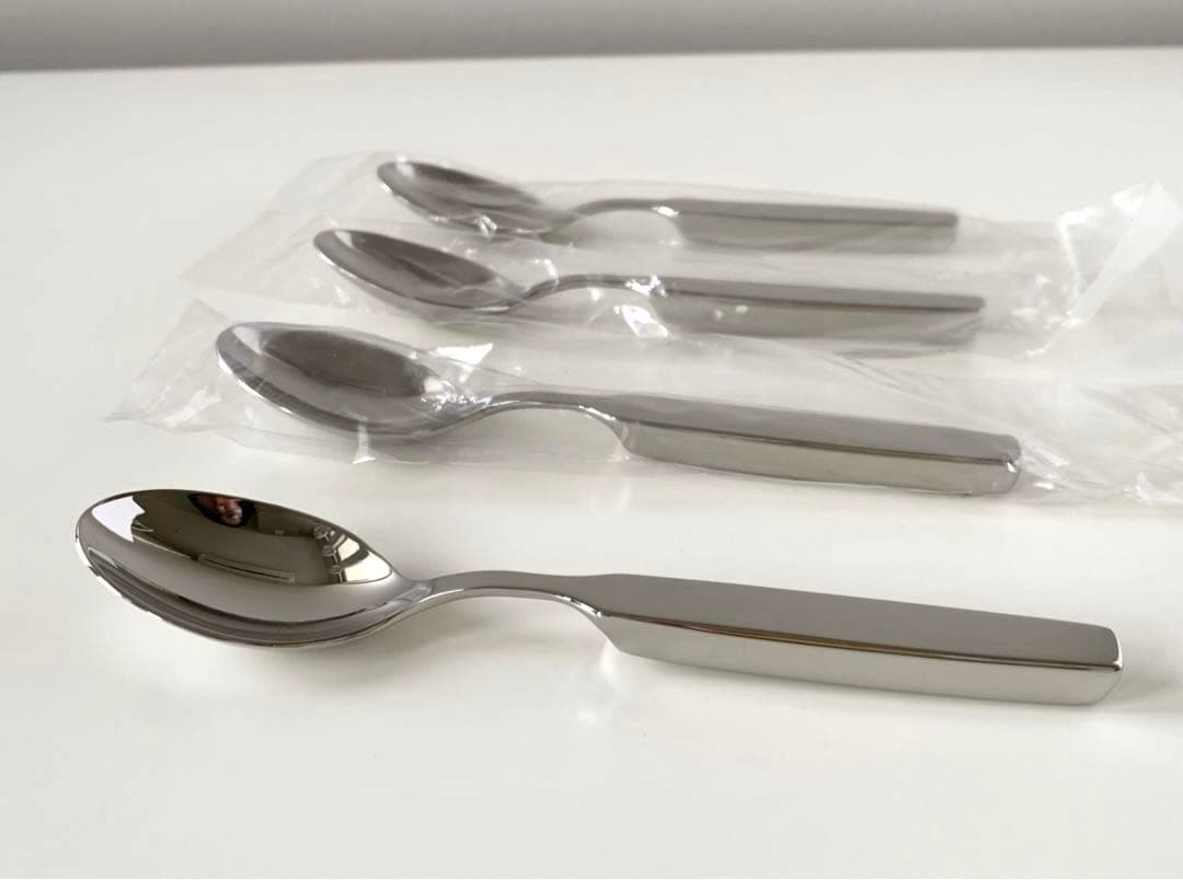 新品アレッシィINOX 18/10 カトラリー スプーン4点 ALESSI - メルカリ