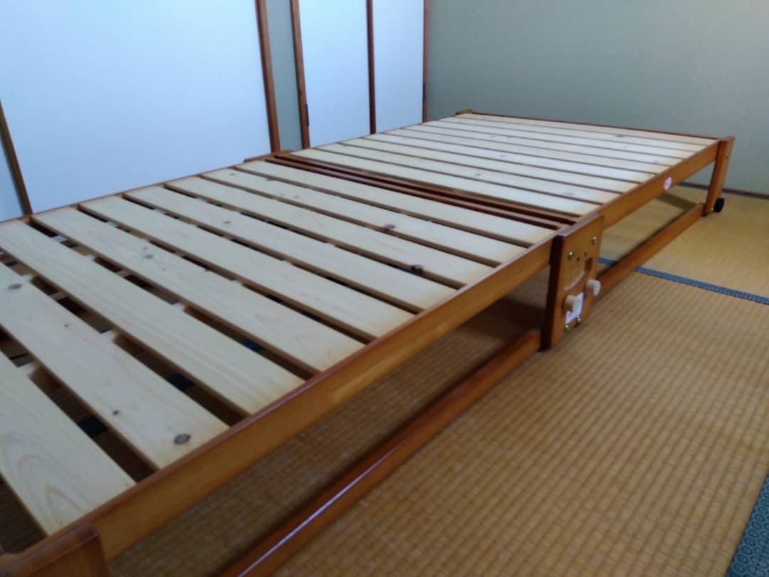 中居木工　折りたたみすのこベッド　シングル　ロータイプ　ブラウン 楽天市場】中居木工 折りたたみ ひのきスノコベッド ロータイプ 日本製