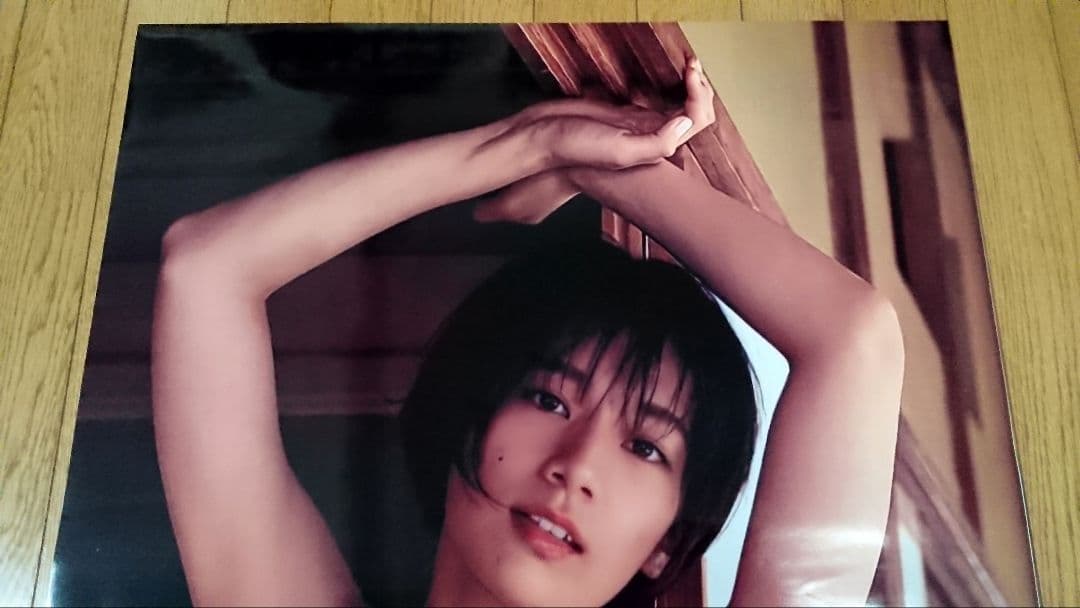 【週末セール】佐藤美希 灰色ビキニ 手挙げ 等身大ポスター