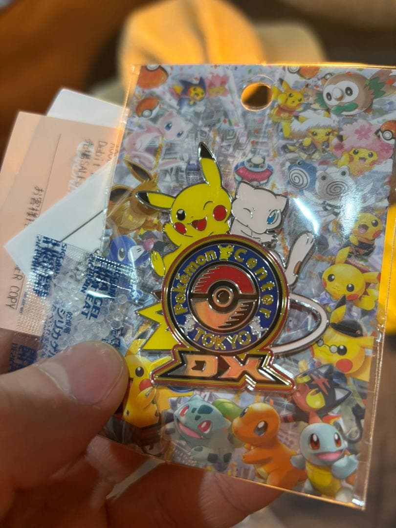 ポケモンセンタートウキョーDX ロゴピンズ ピカチュウ&ミュウ ポケセン