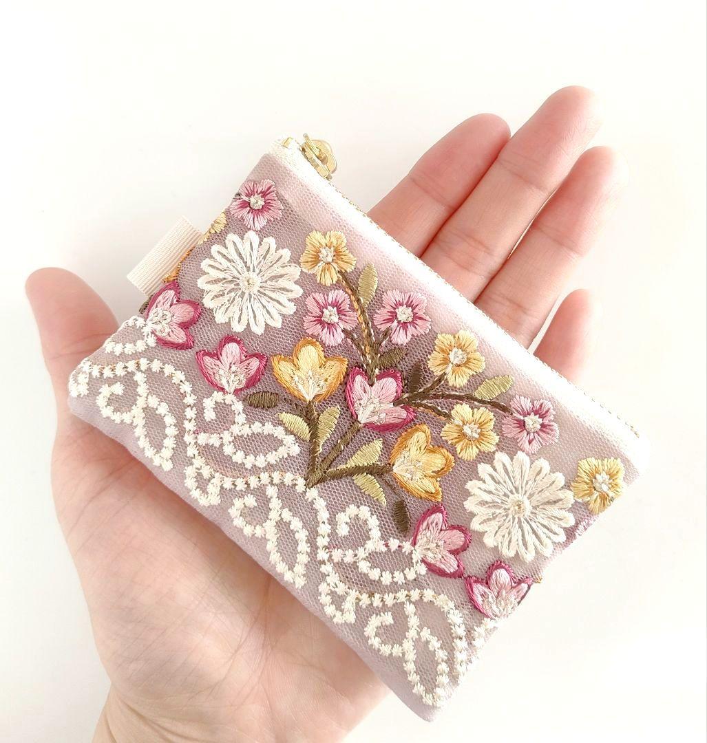 インド刺繍リボン ミニポーチ ピンク - メルカリ