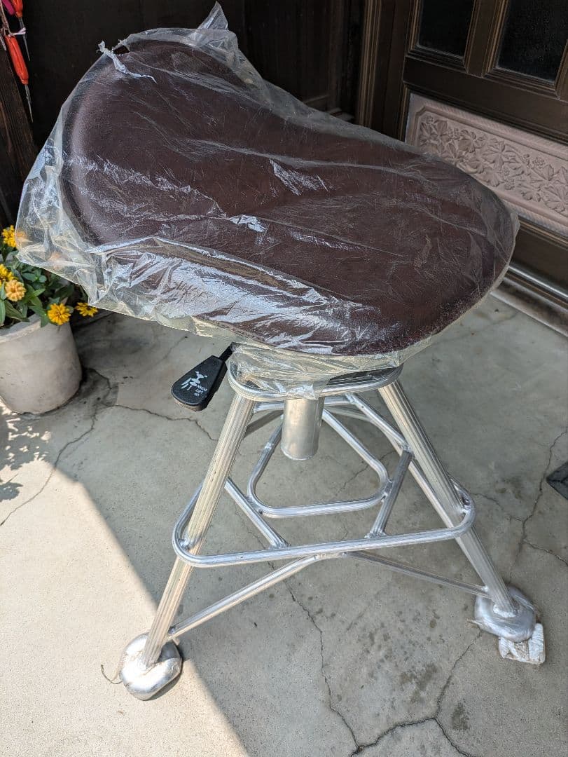 葡萄摘粒用作業椅子 楽天市場】ハラックス ラクテール RT-50 作業用補助イス (個人宅配送可