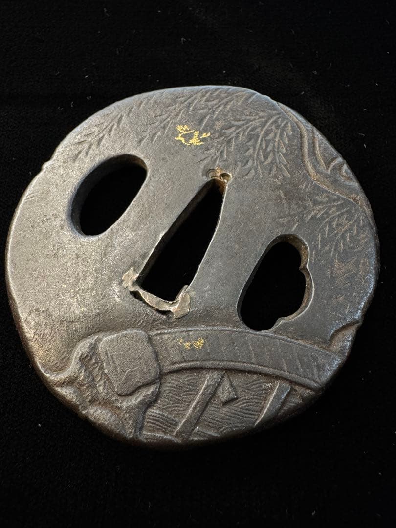 無銘 鉄地鐔 布目象嵌 橋図 鍔 拵 日本刀 刀装具 骨董 古美術 江戸時代 骨董逸品【蜘蛛の巣図鍔 鉄地 鋤出彫】 日本刀 刀装具 鍔 鐔 武具 江戸