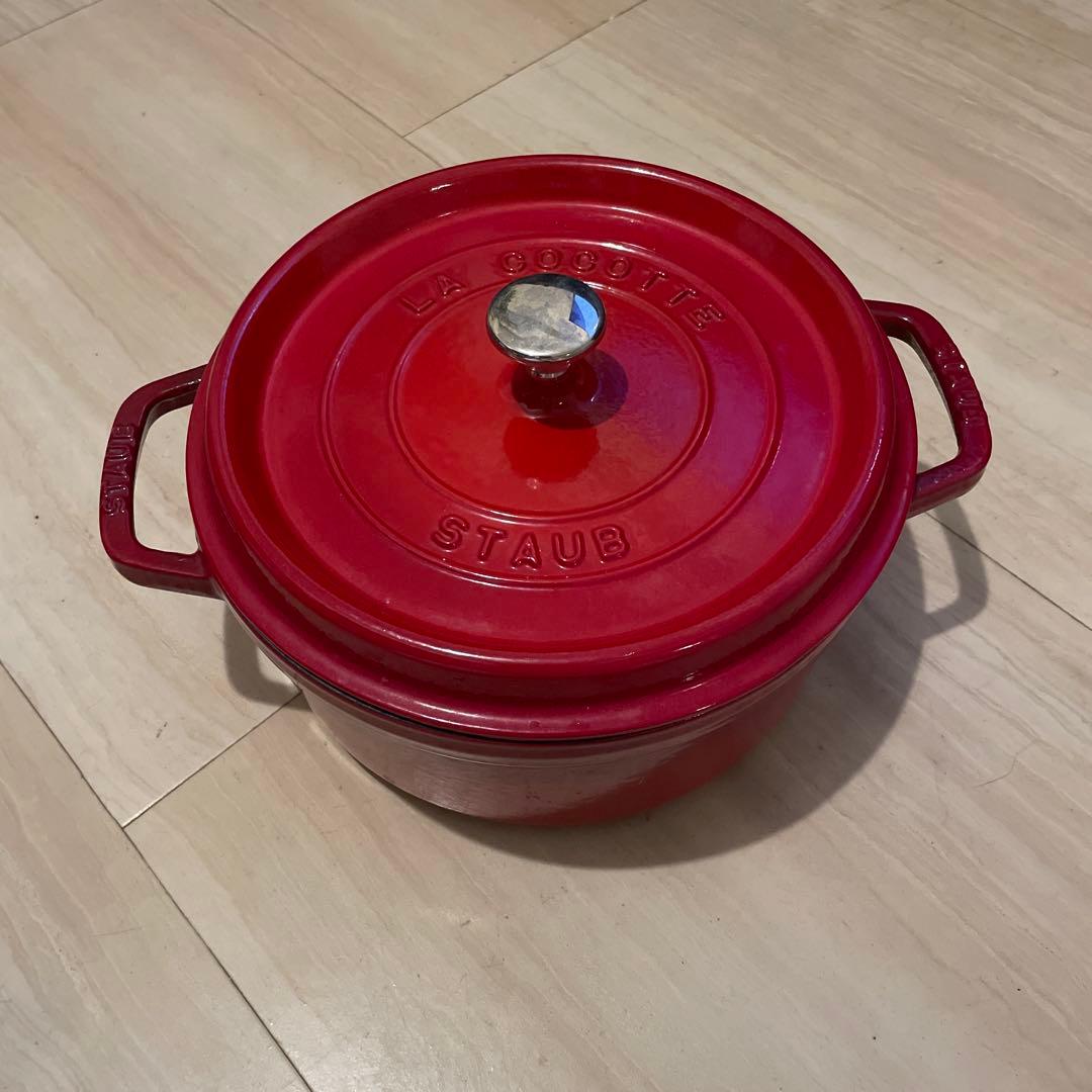ま*こ様 STAUB LA COCOTTE 赤 両手鍋24 Amazon.co.jp: staub ストウブ 「 ピコ ココット ラウンド チェリー