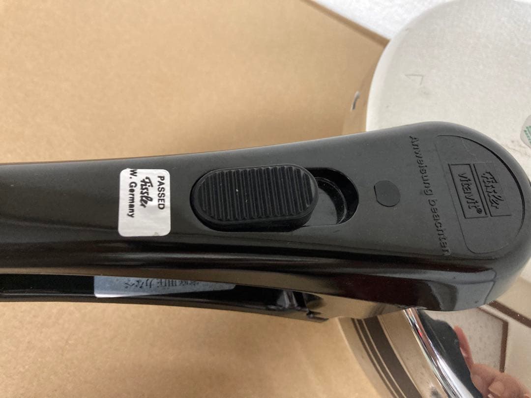 圧力鍋 フィスラー Fissler vitavit 岩谷産業レトロ2.5L 蓋付 - メルカリ