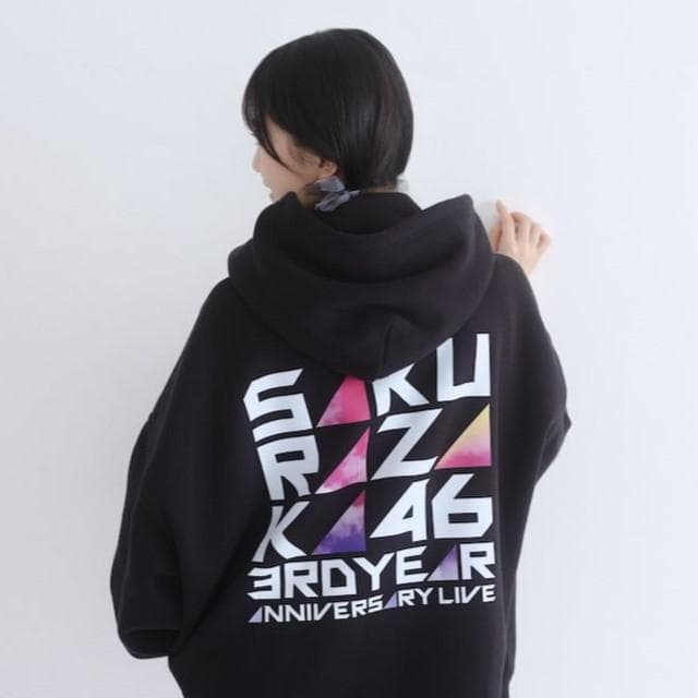 櫻坂46 3rd Anniversary ビッグパーカー / ブラック L - メルカリ