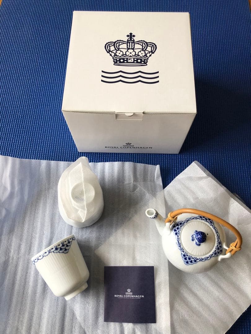【未使用・箱付き】ロイヤルコペンハーゲン プリンセス 急須と湯呑みセット ロイヤルコペンハーゲンROYAL COPENHAGEN プリンセスブルー急須 350ml
