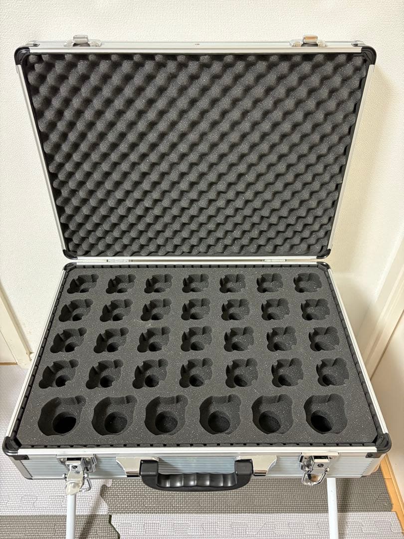 ベイブレード 収納用アタッシュケース 69個収納可能 新商品 | DREAM BOX