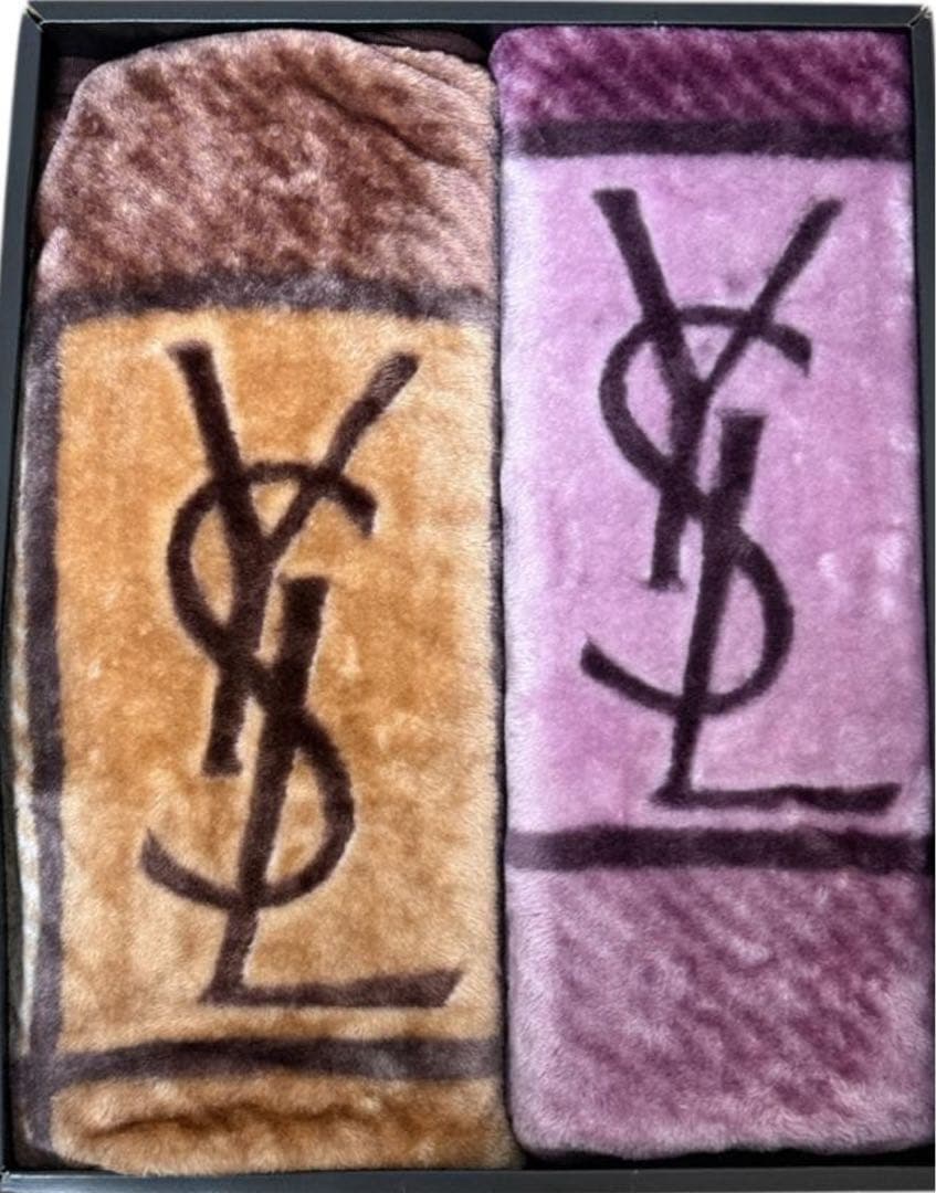 イヴサンローラン ニューマイヤー　アクリル毛布　2枚セット YSL ペア　新品 イヴ・サンローラン アクリルニューマイヤー毛布 YSLビッグロゴ