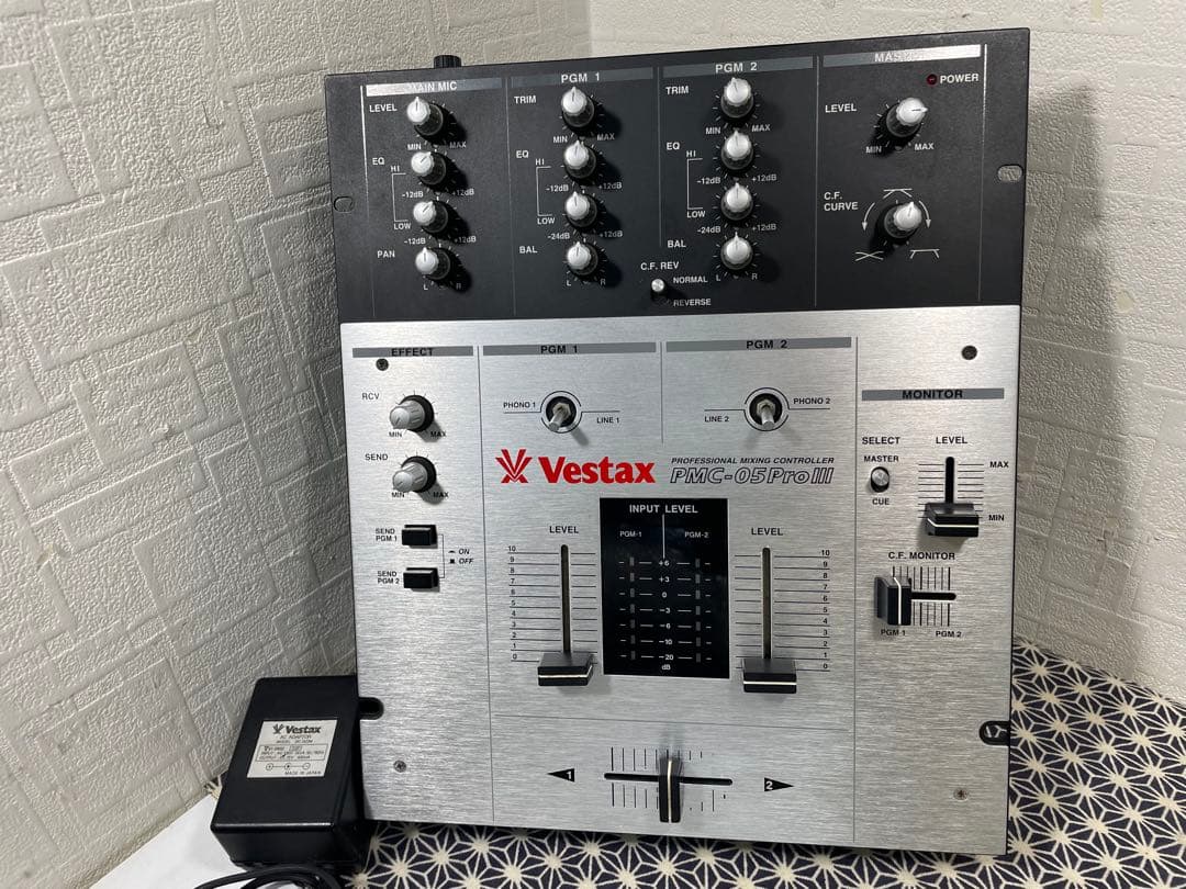 VESTAX ベスタクス　PMC-05ProⅢ フェーダーメンテ　カットラグ Amazon | Vestax DJミキサー PMC-05PRO3 VCA エフェクトセンド
