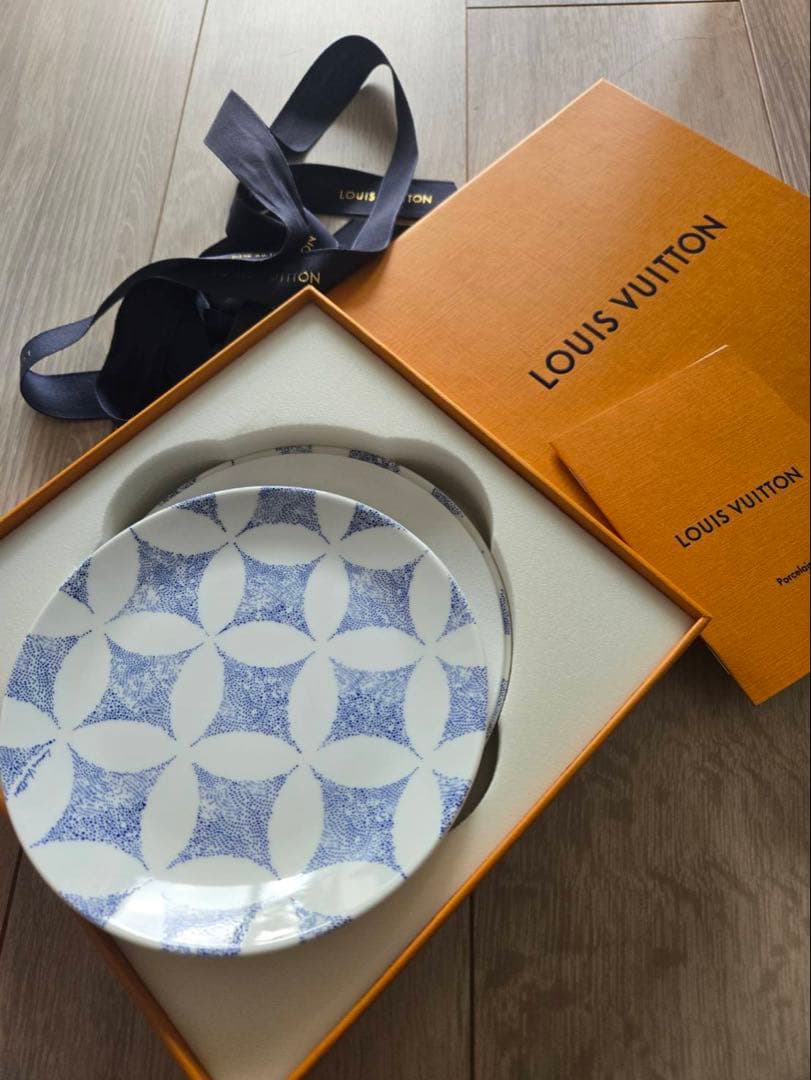 新品未使用Louis Vuitton ヴィトン　お皿 新品未使用Louis Vuitton ヴィトン お皿 - メルカリ
