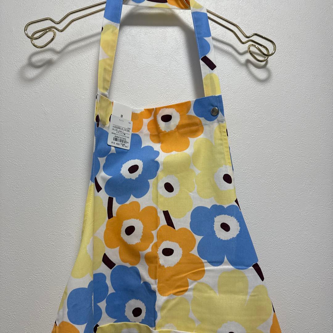 マリメッコ　Mini Unikko エプロン　日本限定 日本限定】Mini Unikko エプロン | Maija Isola | Marimekko