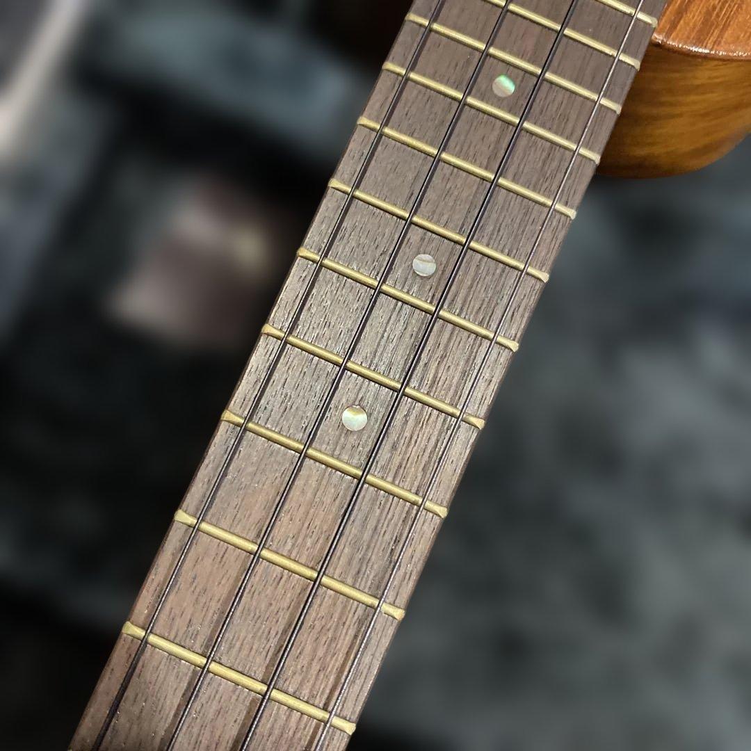 GString Ukulele Co HalawaValley Hawaii