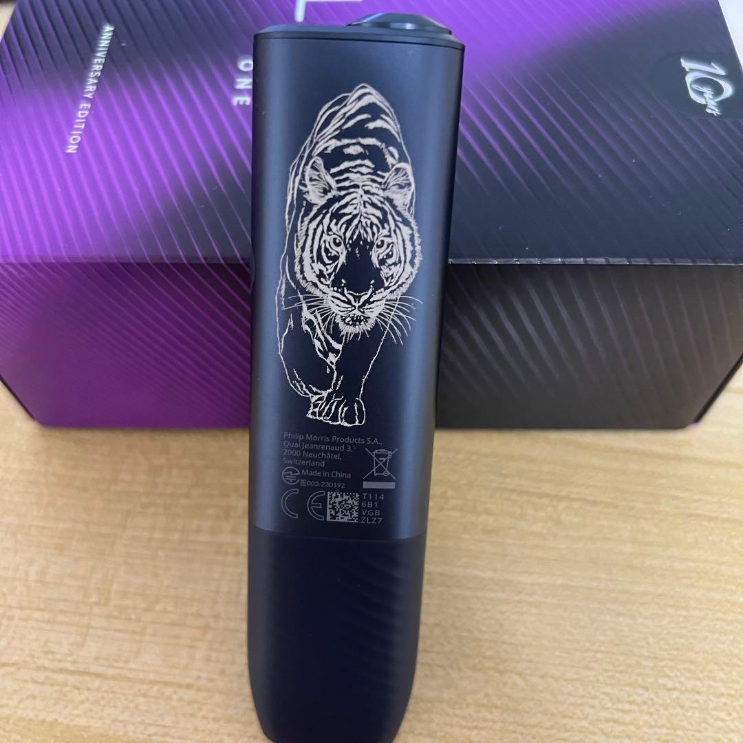 ９iQOS ILUMA i ONE ブラック　アイコス イルマｉワン 虎 龍 鳳凰 デザイン iQOS ILUMA i ONE アイコス イルマ i ワン