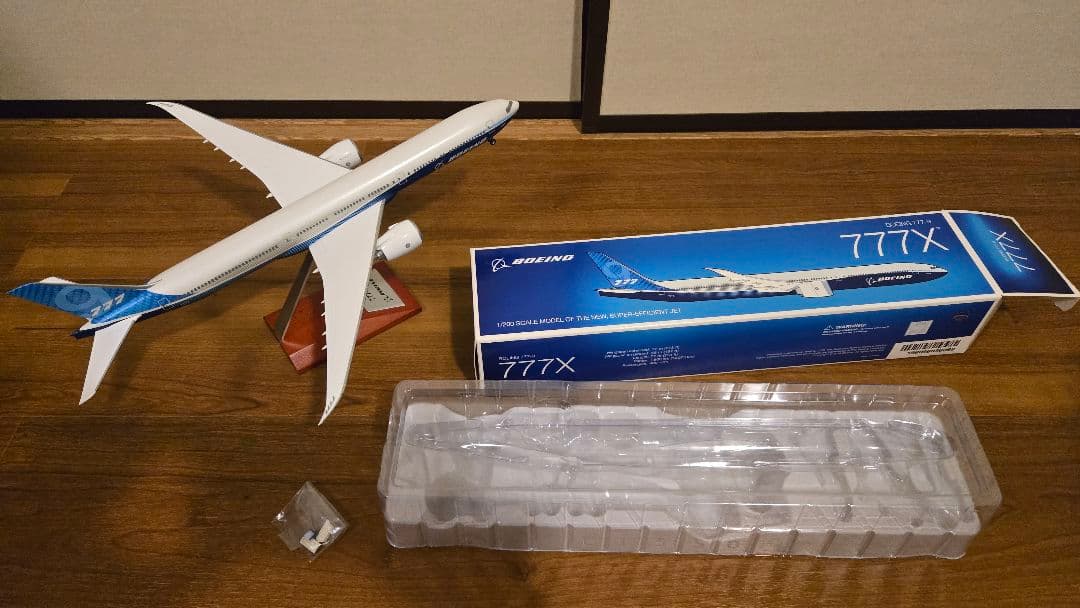 777X 777-9 1/200 ハウスカラー ボーイング公式 模型 - メルカリ