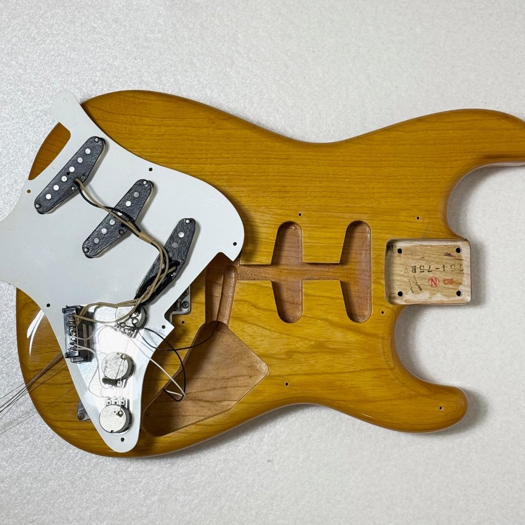 希少モデル Fender Japan ST54-75RV USA PU Ash - メルカリ