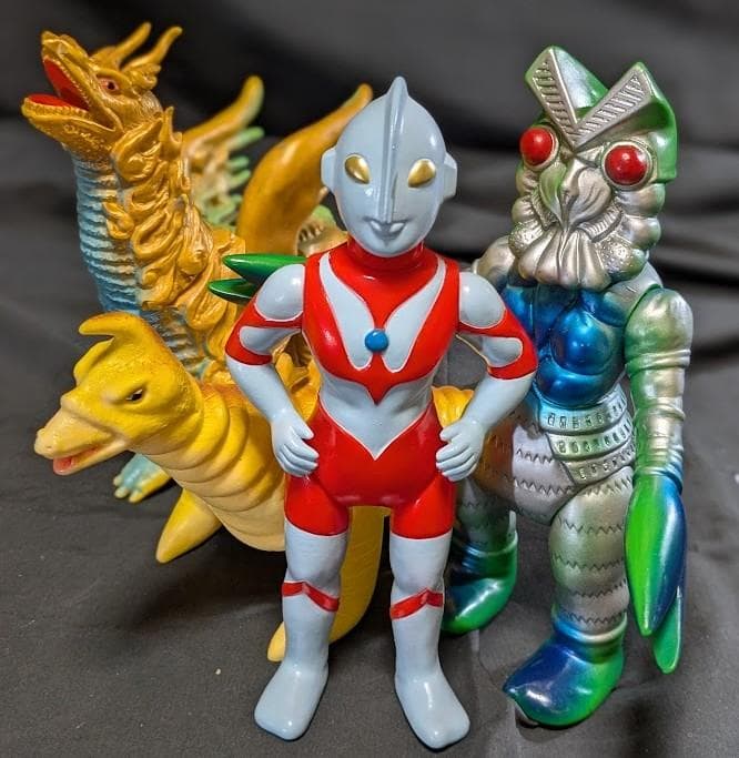 ウルトラマン＆バルタン星人他登場怪獣（ブルマァク復刻）ソフビフィギュア４体セット ウルトラマン（昭和レトロカラー）」や、人気怪獣4体をセットにした