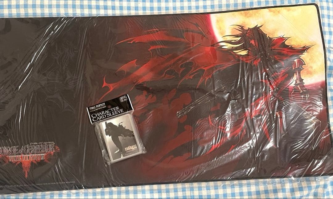FF7「ヴィンセント」ゲーミングマウスパッド＆スリーブ FINAL FANTASY VII EVER CRISIS GAMING MOUSE PAD | SQUARE ENIX Store