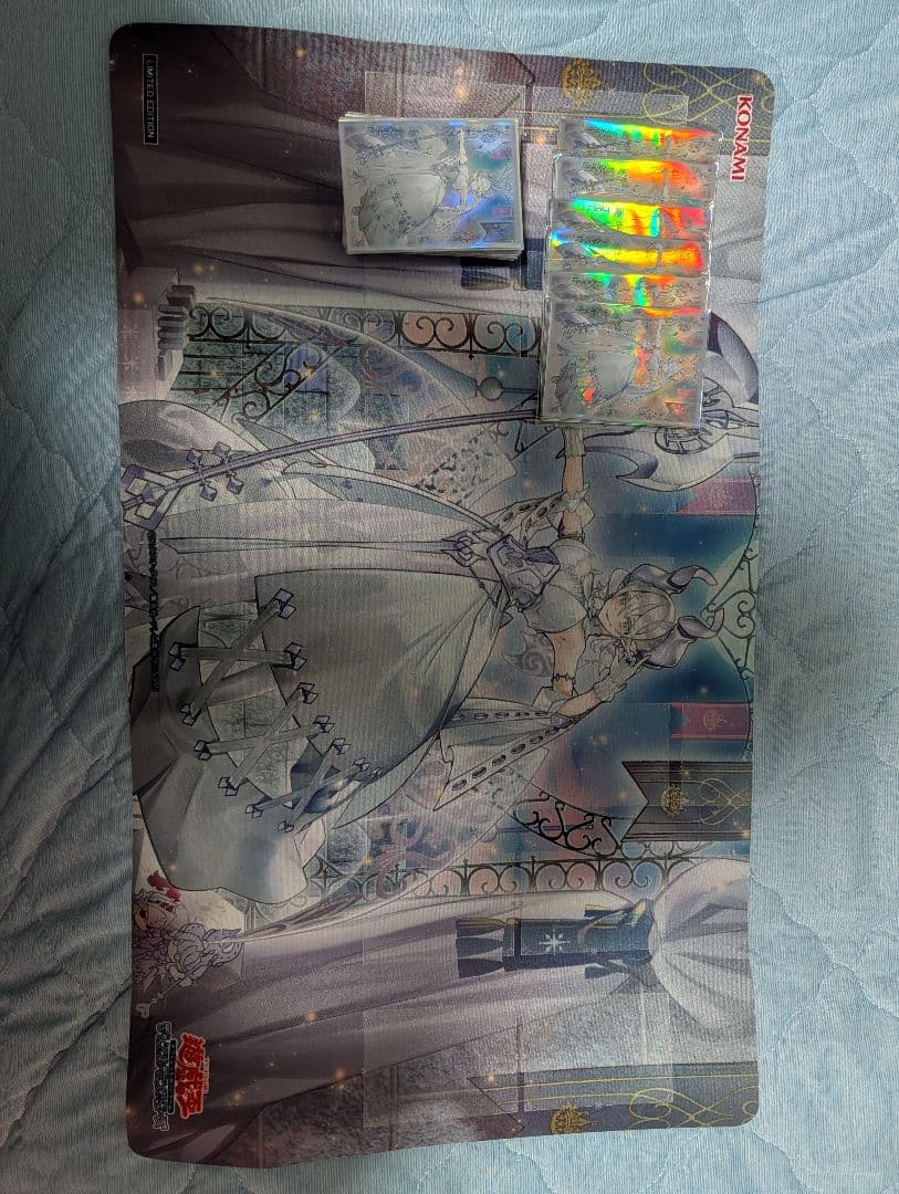 遊戯王　白銀の城のラビュリンス　プレイマット　スリーブ　中古品 遊戯王OCG 白銀の城のラビュリンス プレイマット - メルカリ