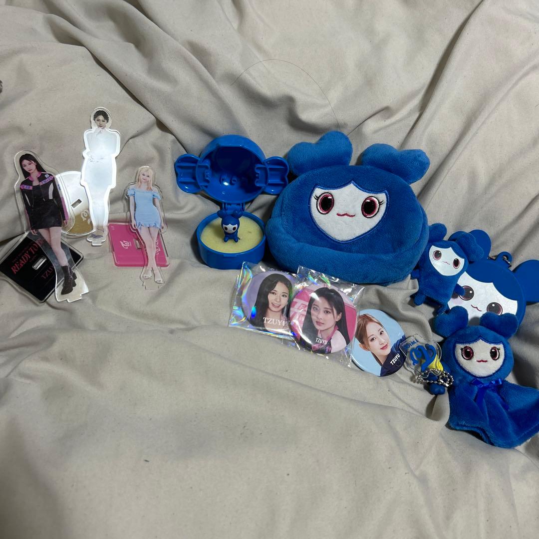 TWICEツウィグッズまとめ売り - メルカリ