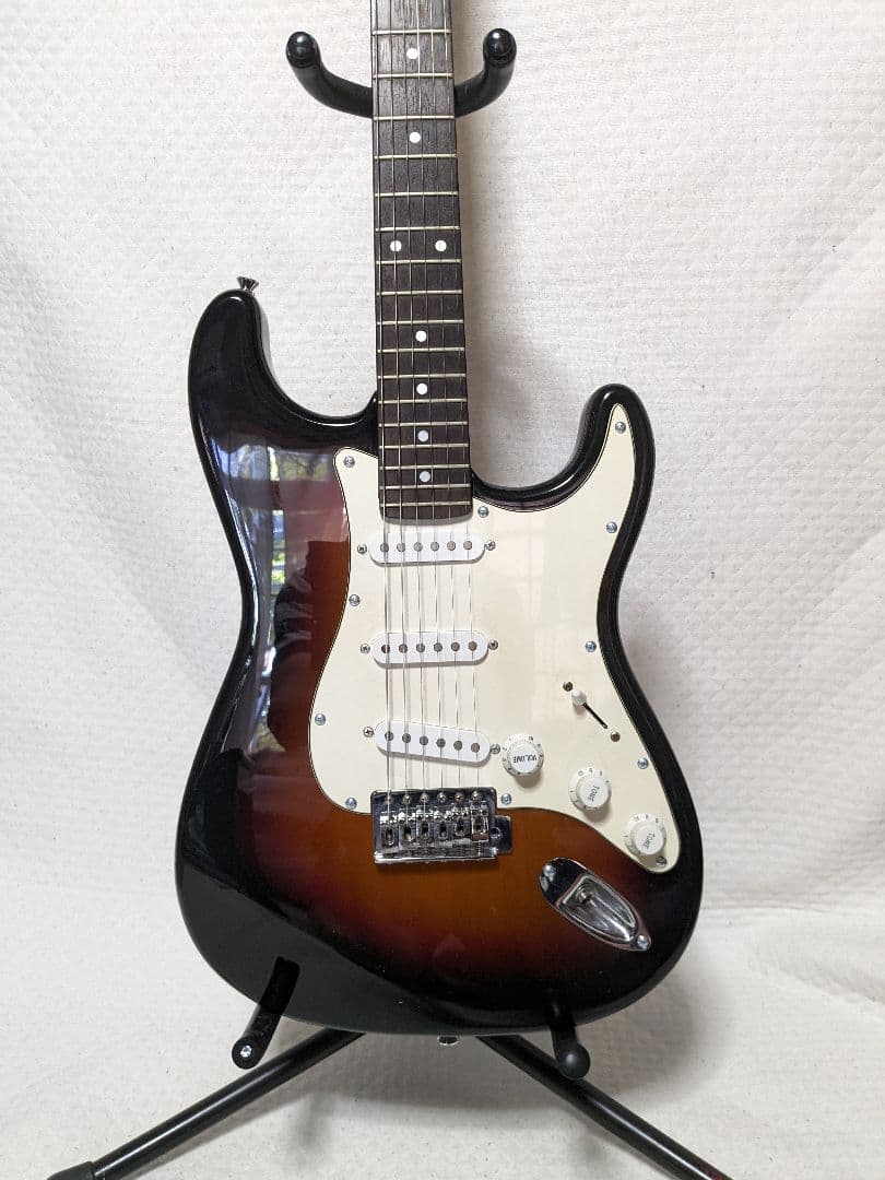 バッカス　ストラトキャスター　エレキギター　サンバースト　美品 Bacchus SGS-ASH RSM エレキギター ストラトキャスタータイプ