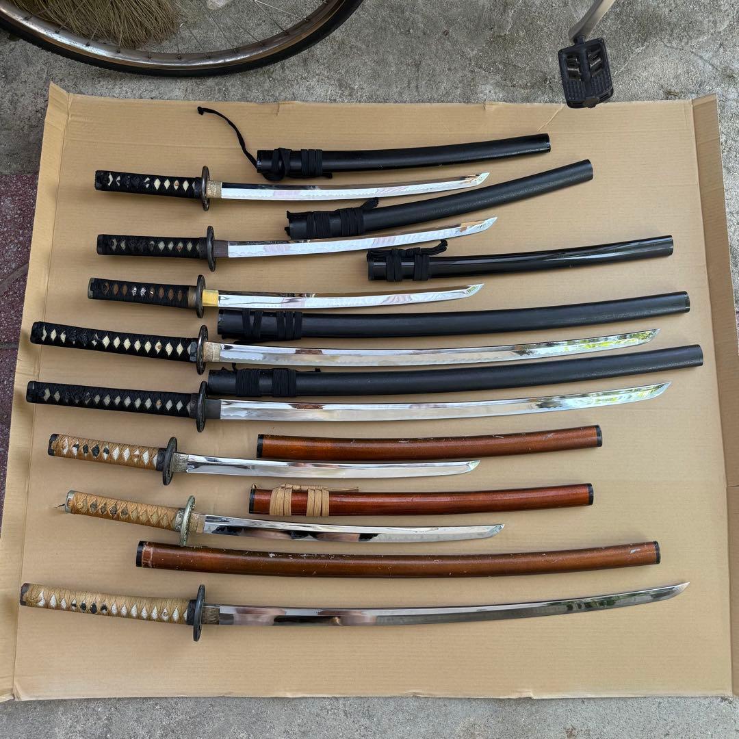 模造刀　8本　模擬刀　刀　和装　コスプレ　侍　サムライ　 日本刀　剣　乱舞　武士 楽天市場】模造刀 真田幸村拵え 朱鞘六文銭 妖刀村正 コスプレのグッズ