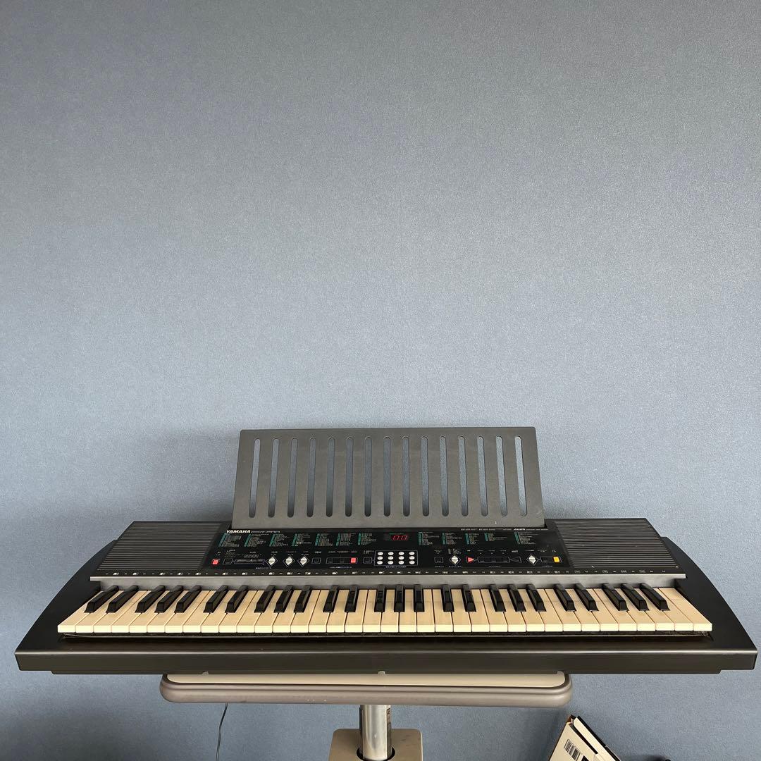 YAMAHA PSR-200 日本製61鍵盤 電子キーボード 中古品 譜面台付き