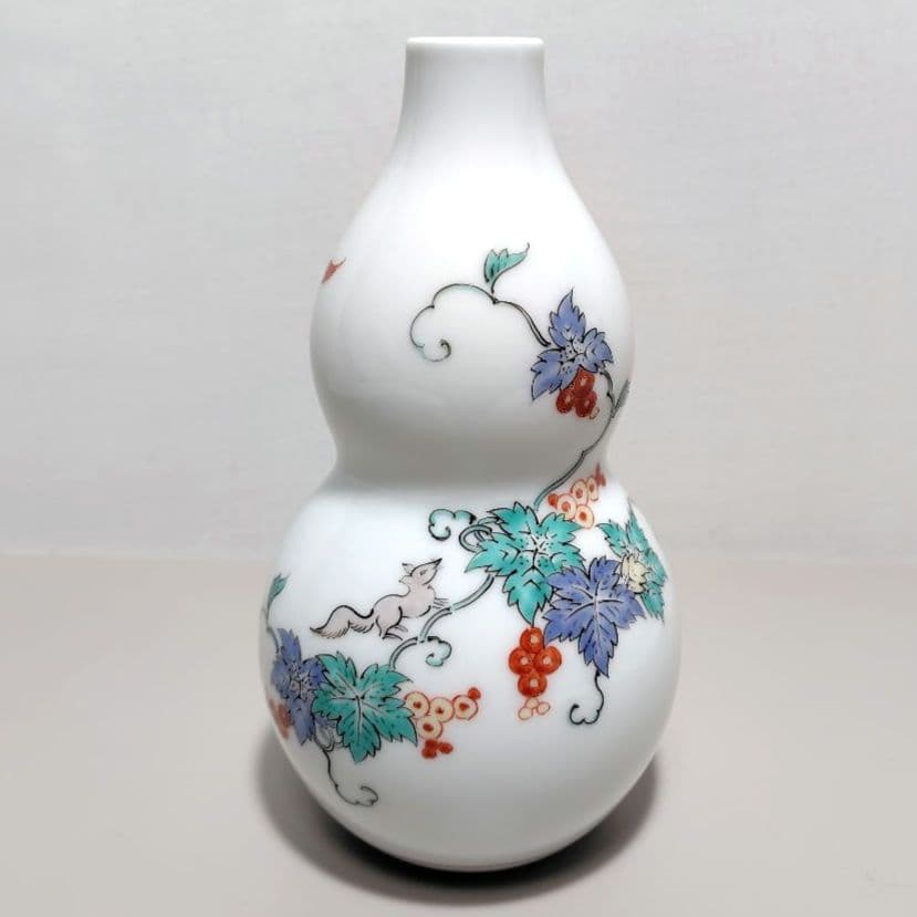 柿右衛門 錦 葡萄りす文 瓢箪型 花瓶 一輪挿し 人間国宝 - メルカリ