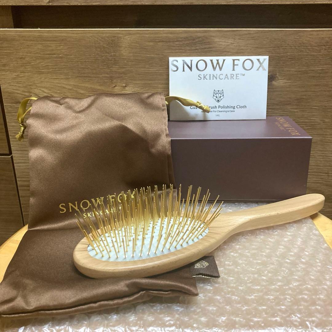新品未使用　 FOX プレミアムFOXカッサウッドヘアブラシ箱有り プレミアム FOXカッサ ウッド ヘアブラシ | SNOW FOX SKINCARE（スノー