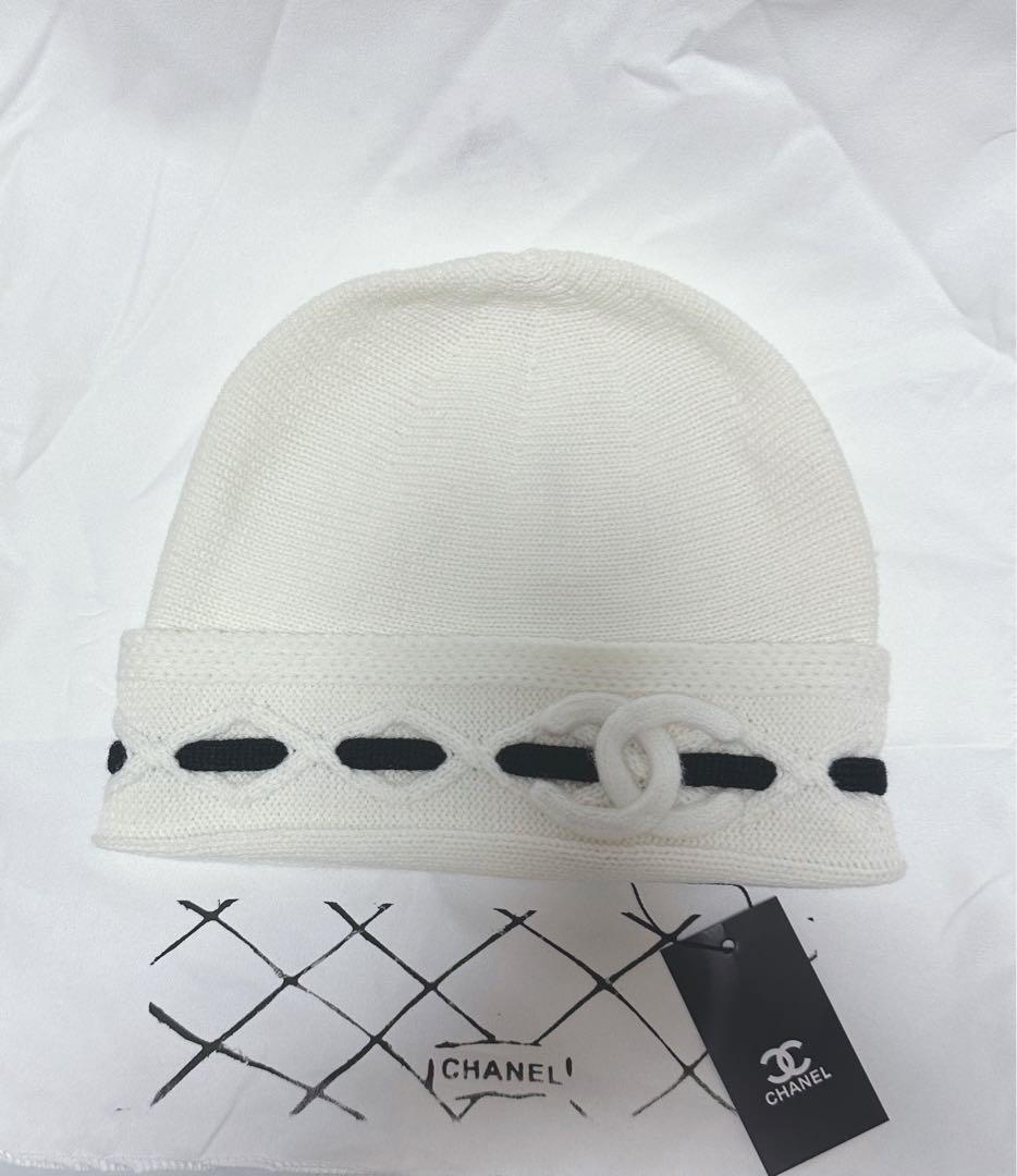 CHANEL ホワイトニット帽 新品ノベルティ CHANEL（ニット帽/ビーニー）のフリマアイテム一覧