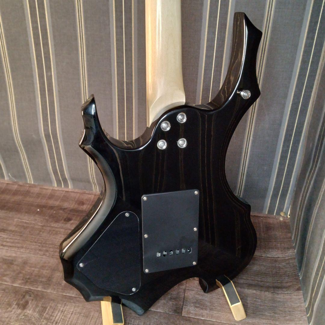 極美品 IRINアイリーン 変形 エレキギター フォレスト タイプ ケース