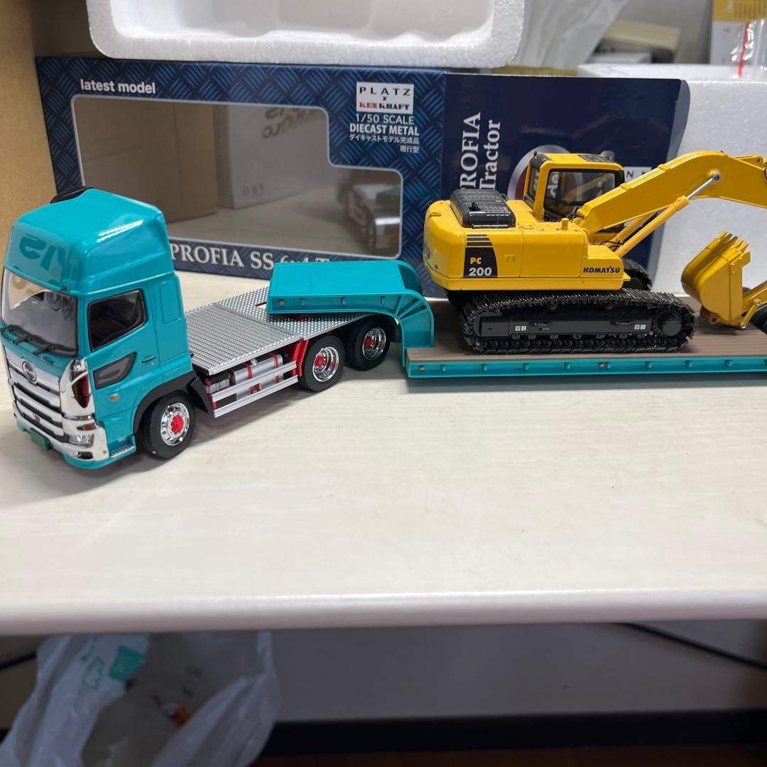 ケンクラフト1/50トレーラーライトグリーン 1/50 16輪 中低床重量物運搬用トレーラ ライトグリーン【KK1013KB