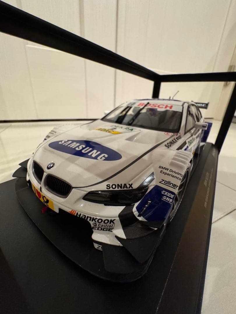 BMW M3 E92 DTM 2013 シュナイツァー ミニチャンプス 1/18 - メルカリ